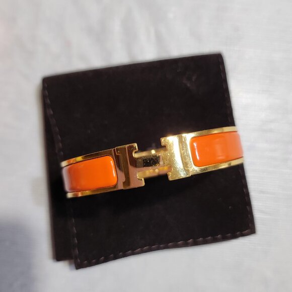 Hermes Enamel Narrow Clic Clac H Bracelet GM in Orange - Picture 4 of 8